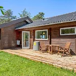 Three-bedroom In Prázdninový dům *