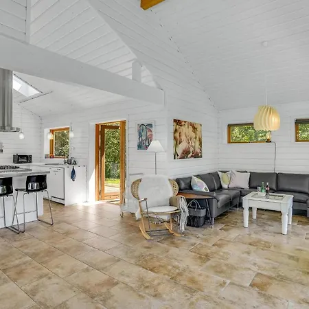 3 Bedroom Beautiful In Farevejle