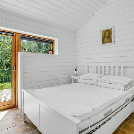 Holiday home Three-bedroom In Farevejle