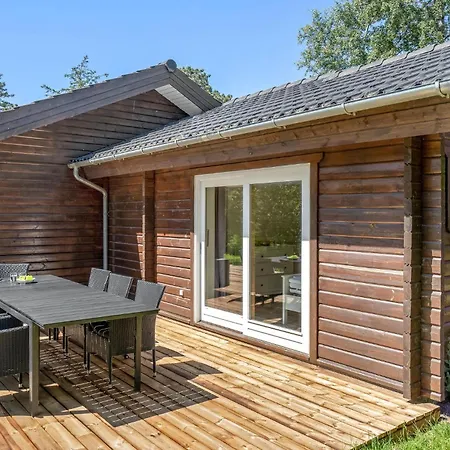 Holiday home 3 Bedroom Beautiful In Farevejle
