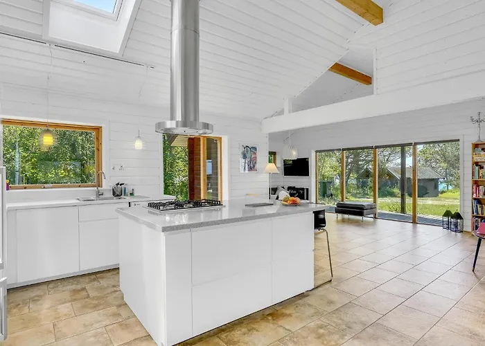 Сasa de vacaciones Three-bedroom In *