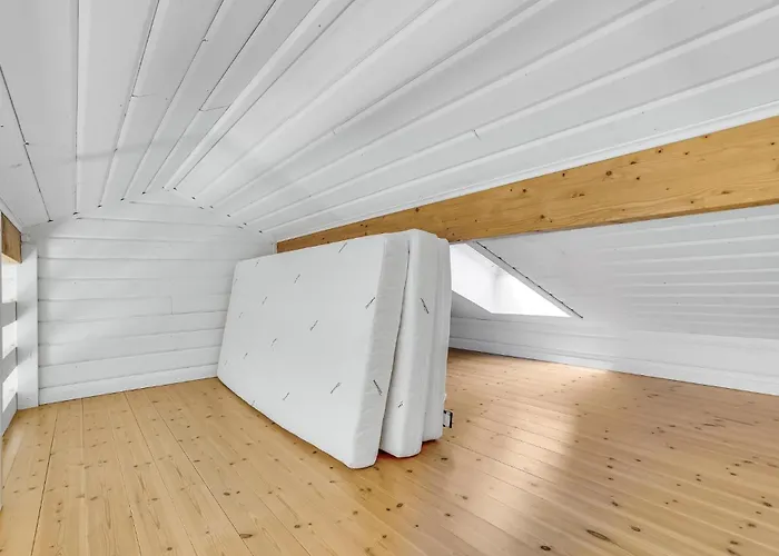 Сasa de vacaciones Three-bedroom In