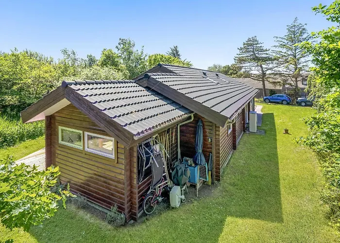 Three-bedroom In Сasa de vacaciones Fårevejle